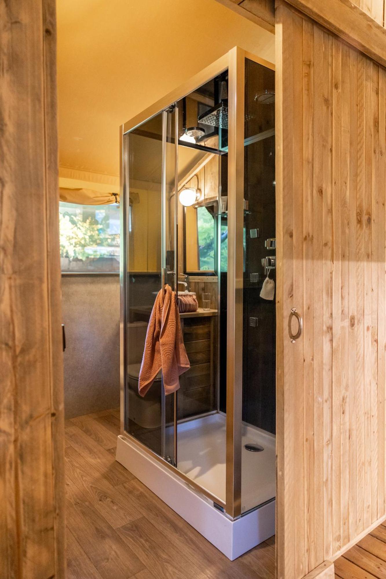Buitenplaats Beekhuizen Vakantiepark Velp (Gelderland)